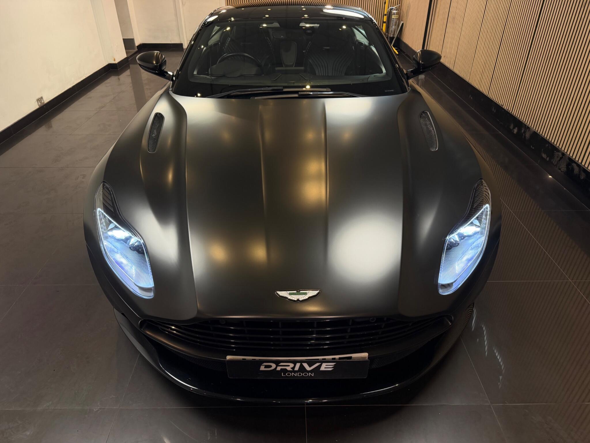 Aston Martin DB11